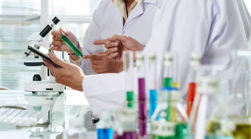 Crean una cápsula para tratar la colitis que se activa desde el móvil cuando ya está en el intestino