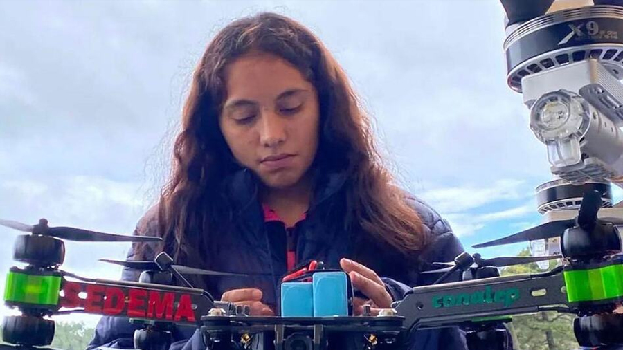 Valeria Palacios, una joven ingeniera mexicana que usa la IA para sanar el planeta