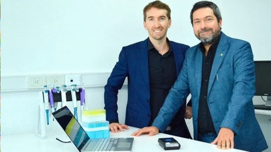 Crean un test portátil con inteligencia artificial que podría detectar hepatitis en minutos