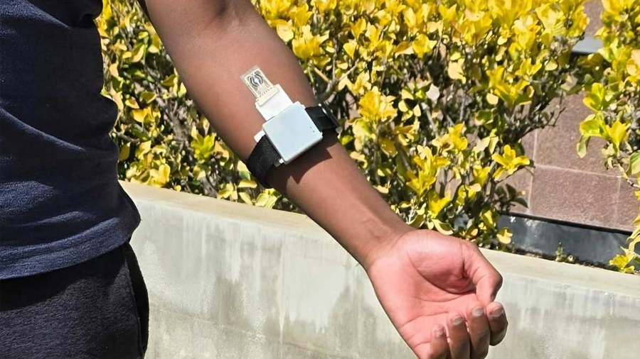 Investigadores californianos desarrollan innovador sensor de sudor inalámbrico y sin batería capaz de monitorear la salud durante 21 días seguidos
